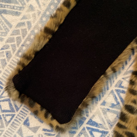 Faux Fur Wrap Scarf - Picture 5 of 6